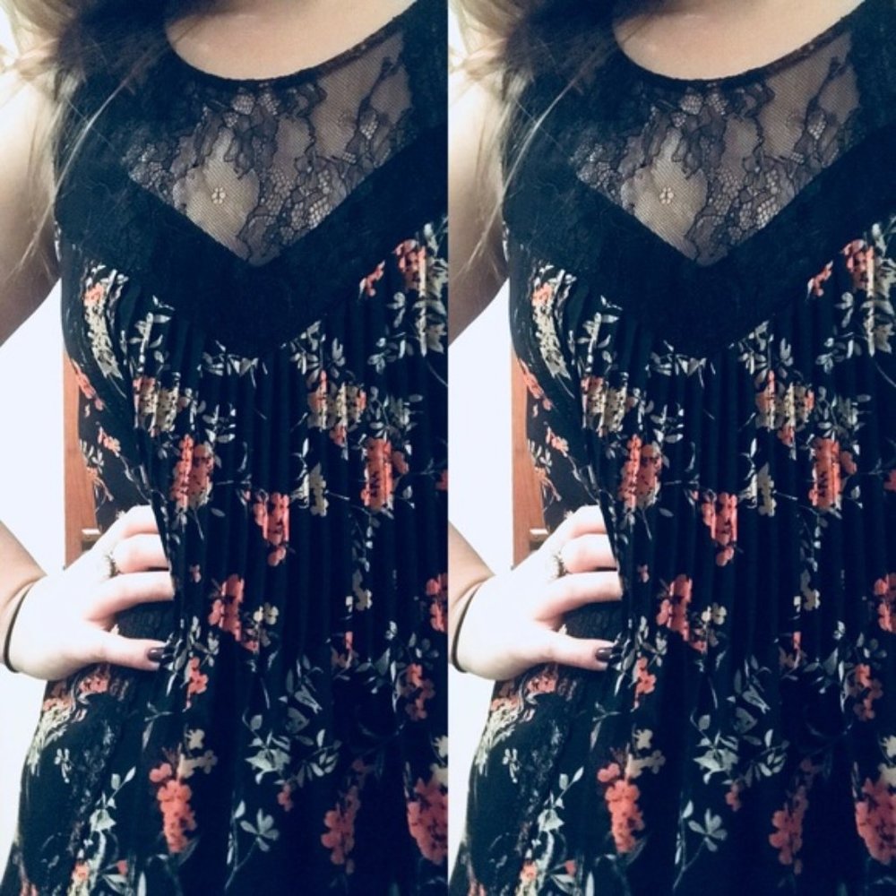 Ro & De Floral Sleeveless Dress with Lace